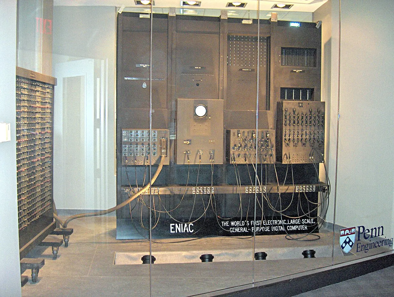 Painéis do ENIAC em exposição na Universidade da Pensilvânia