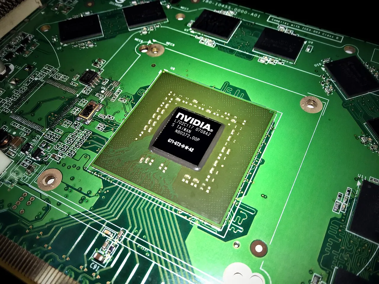 Chip gráfico NVIDIA G71 numa placa de vídeo